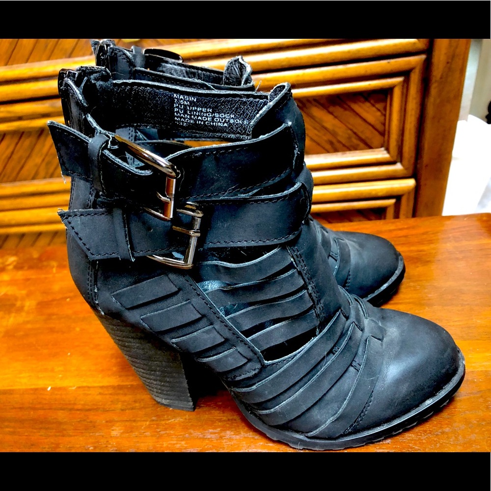 Awesome Steve Madden booties
